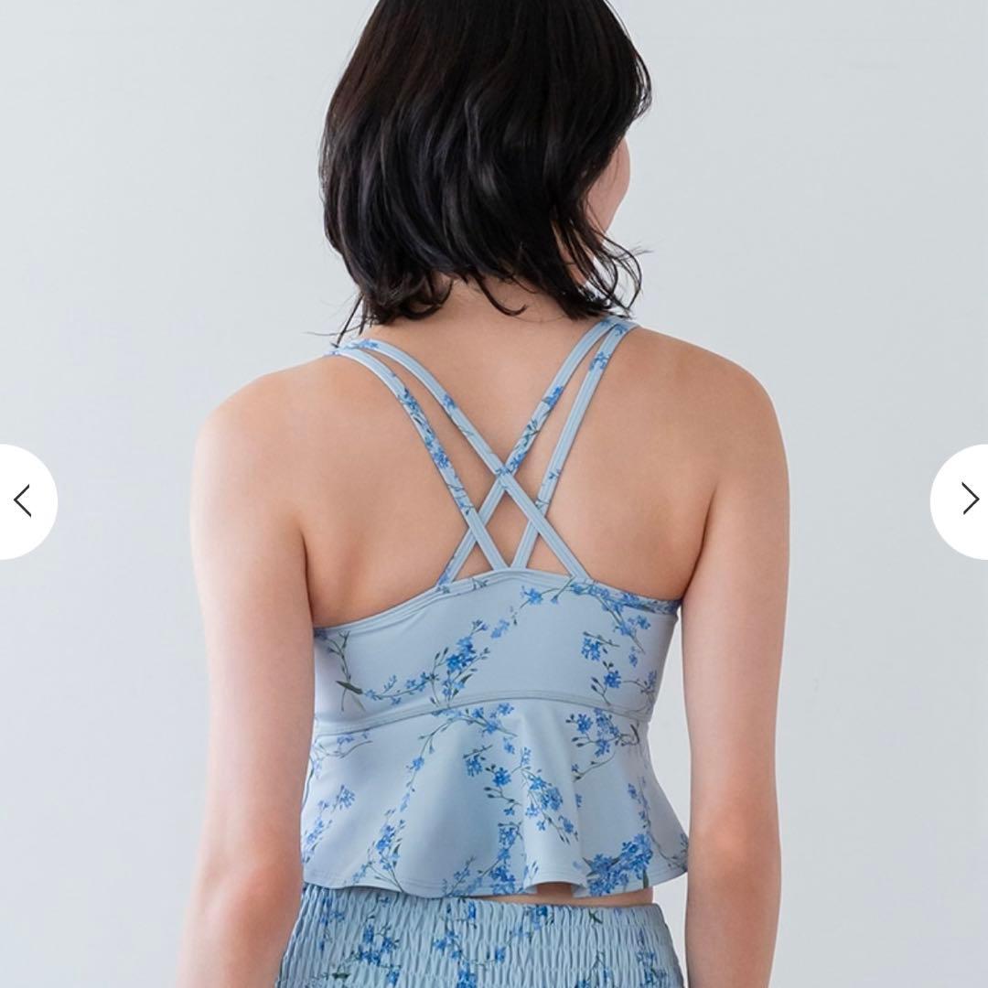 新品 【SUKALA】スプリングフラワーフレアブラトップ　忘れな草　上下　２点