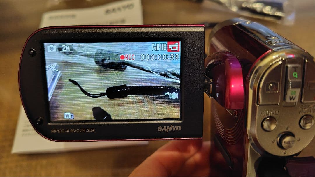 Sanyo Xacti DMX-CG110 全付属品＆箱　ビデオカメラ 動作確認