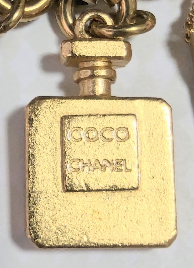CHANEL ゴールドトーン キーホルダー