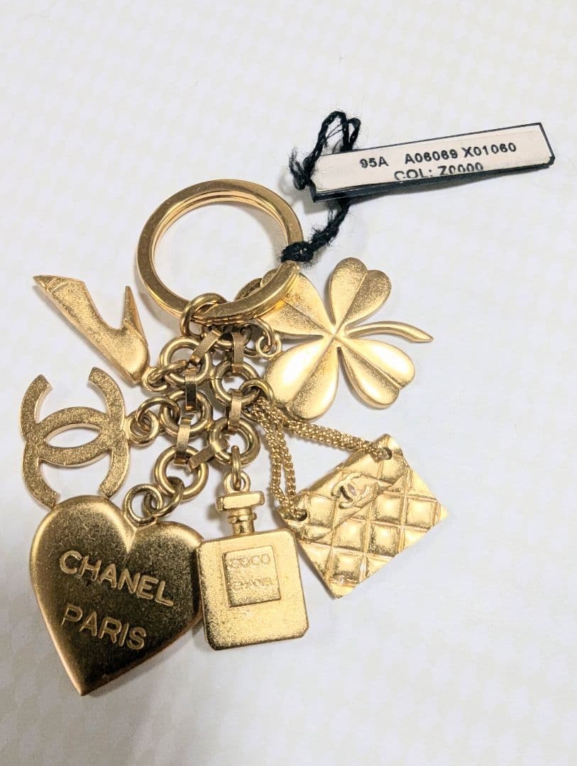CHANEL ゴールドトーン キーホルダー