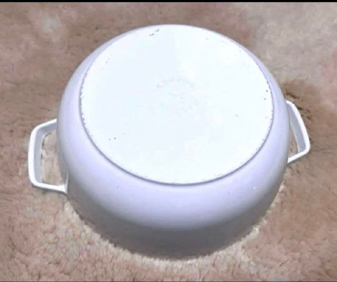 STAUB 両手鍋 ホワイト 24cm　Wa-NABE