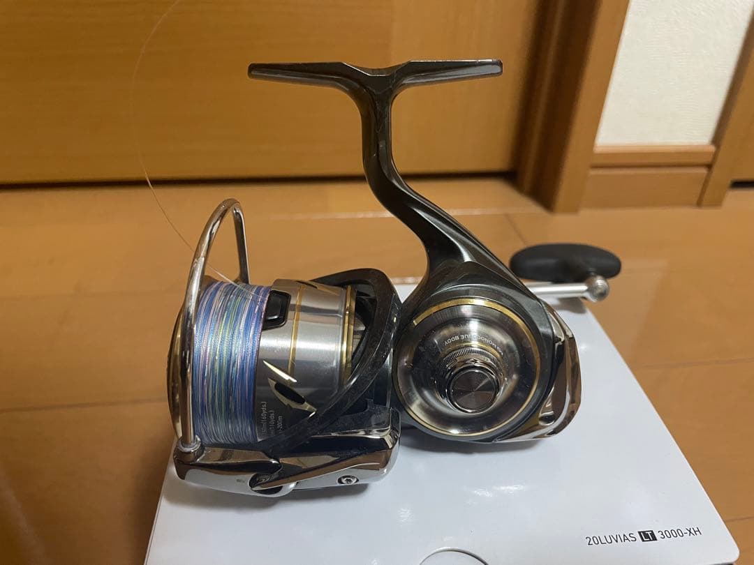 LUVIAS LT 3000-XH スピニングリール 箱付き