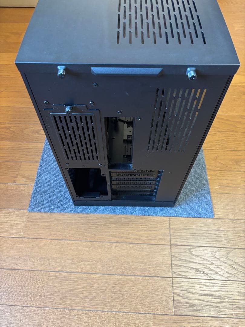 LIAN LI O11 Dynamic Razer Edition 最終値下げ