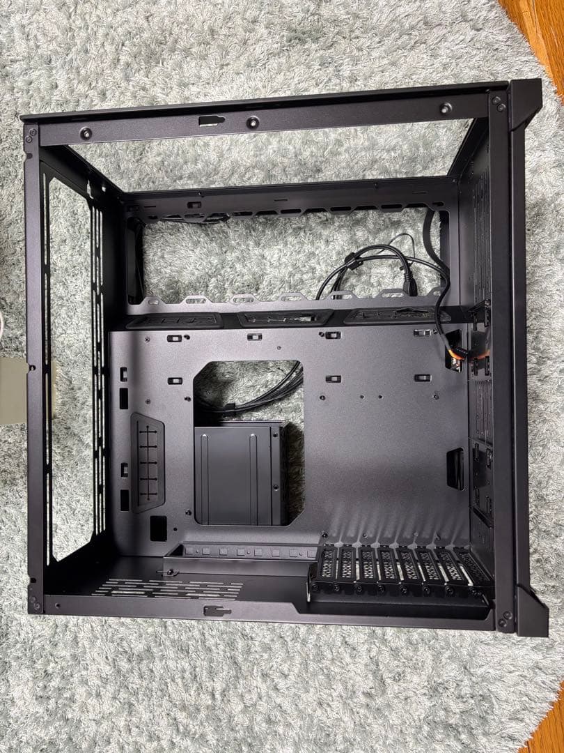 LIAN LI O11 Dynamic Razer Edition 最終値下げ