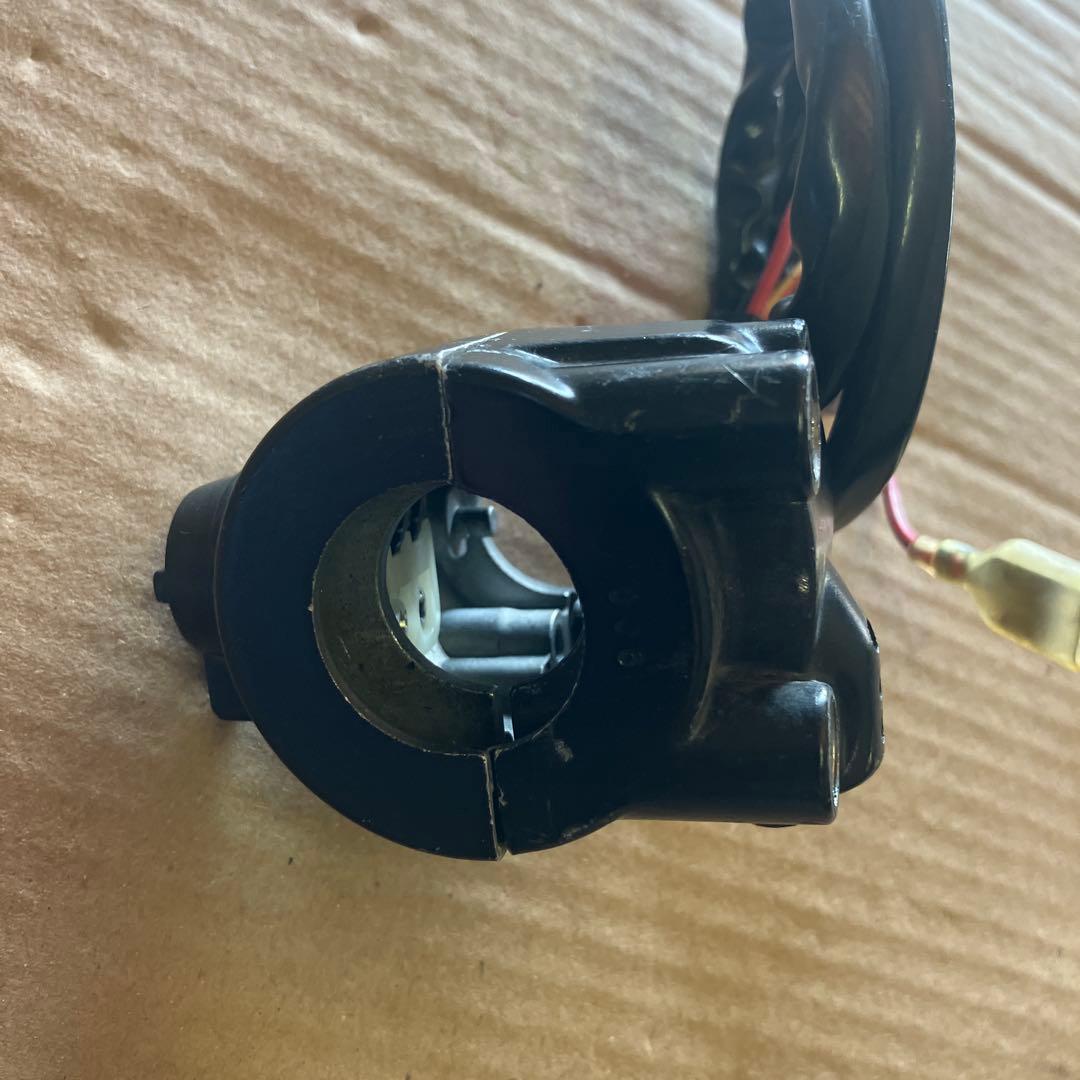 カワサキKZ1000MK2 ハンドルディマースイッチ右側(セルモーター)純正②