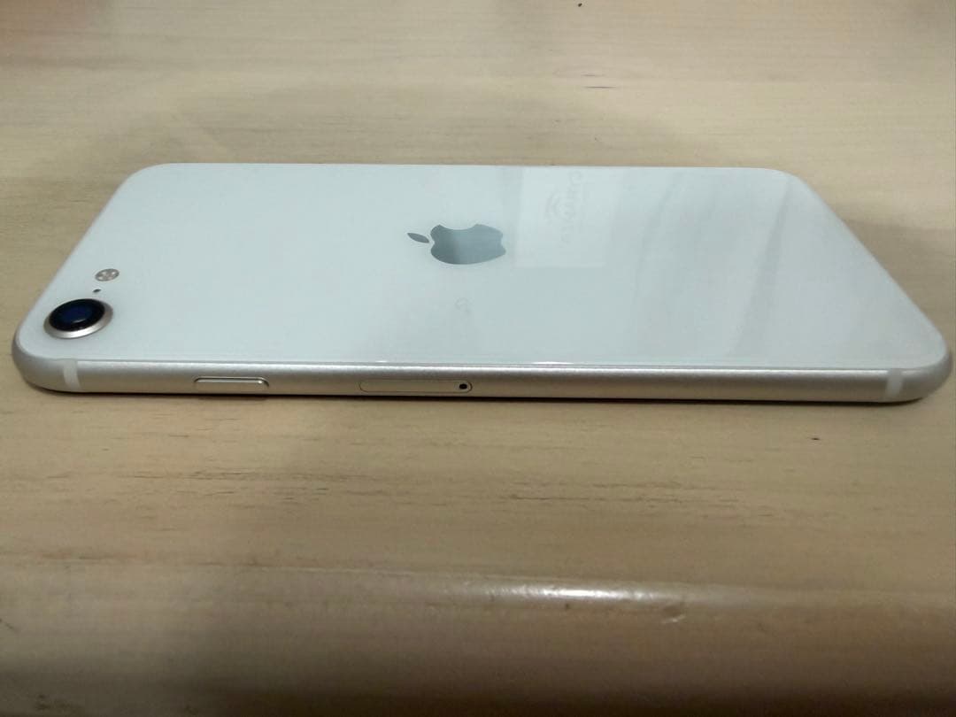 iPhone SE (第3世代) 64GB美品