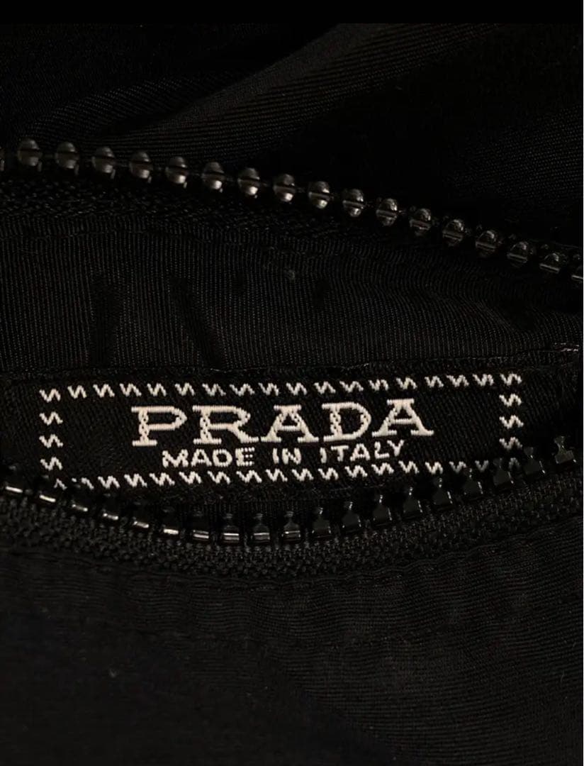 PRADAのブルゾン