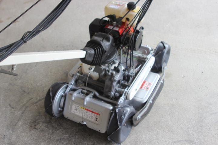 草刈機　オーレック　スパイダーモアー　SP850B　4WD　爪新品　斜面刈