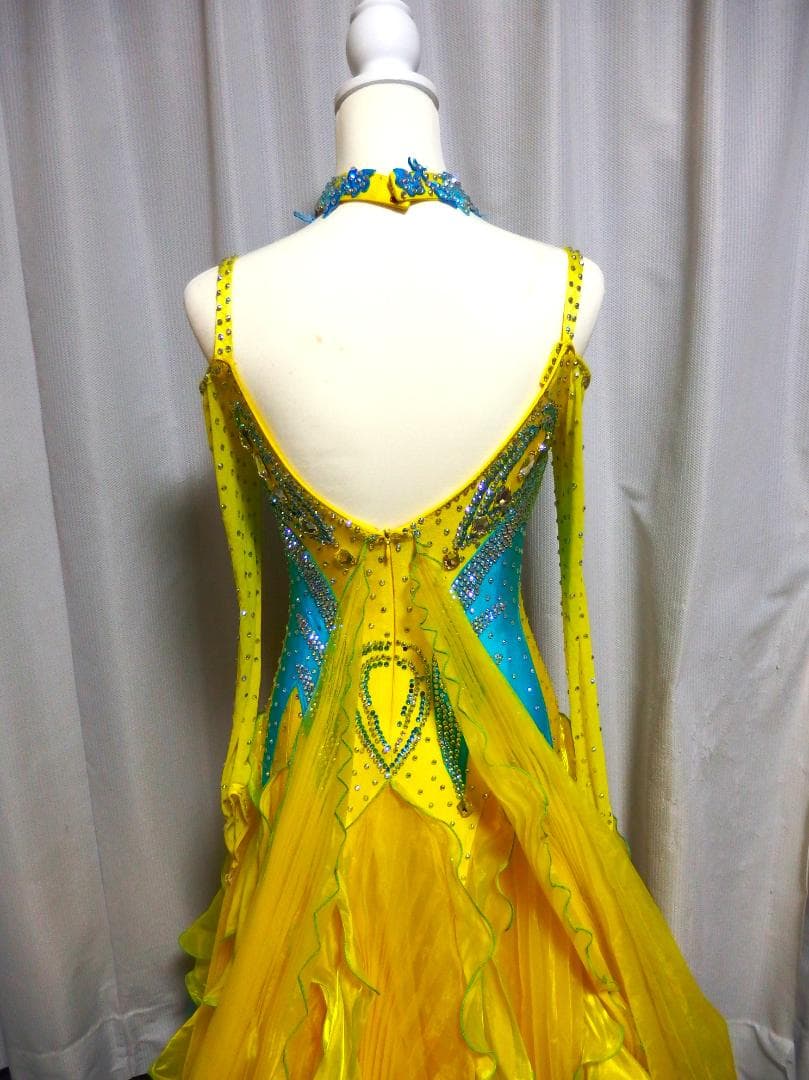 ICHIOKUイチオクの社交ダンス衣装『黄色のドレス』