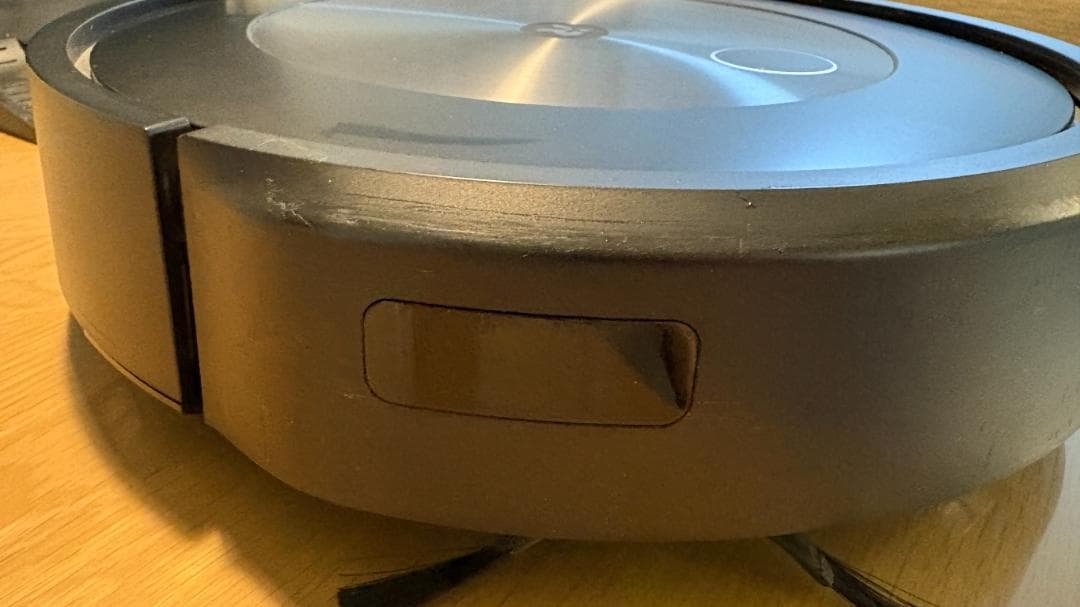 iRobot Roomba j7+ 本体、箱付き、予備ブラシ付