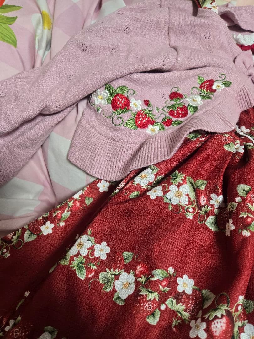 Chalmiere☆ベイクドベリージャンパースカート&いちご刺繍ニットボレロ