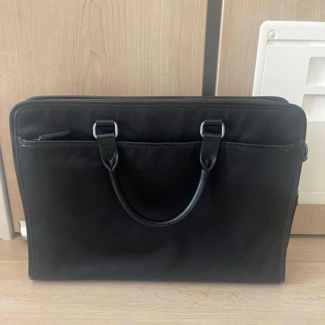 【美品】Burberry BLACK LABELビジネスバッグ 黒 ショルダー有