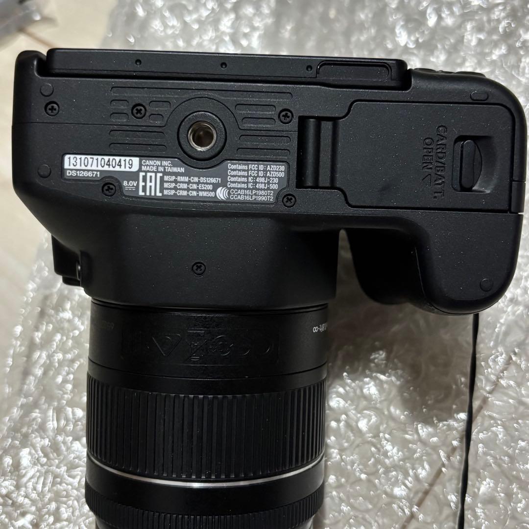 キャノン キス Canon EOS Kiss x9 ダブルレンズ