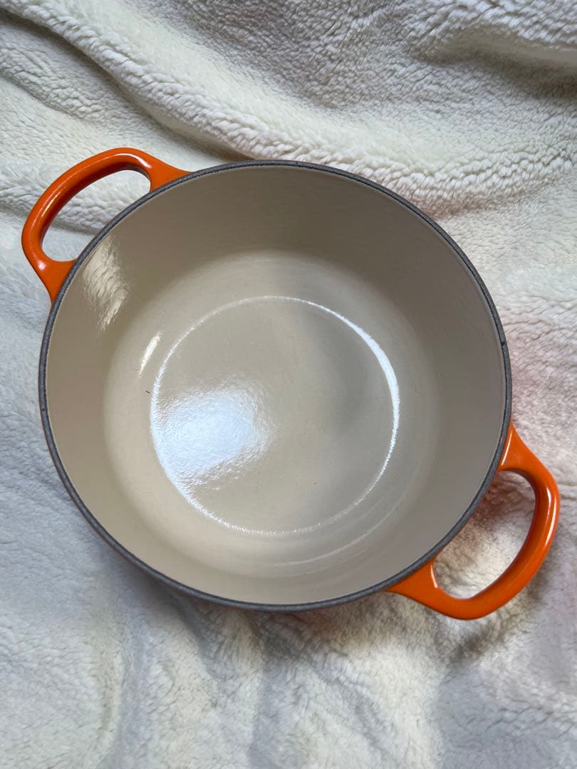 ココット・ロンド20cmオレンジ鋳物ホーロー鍋