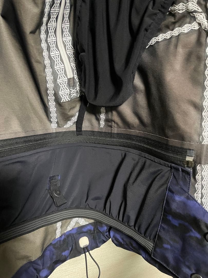 BURTON× White Mountaineering　Ｌ　ゴアテックス