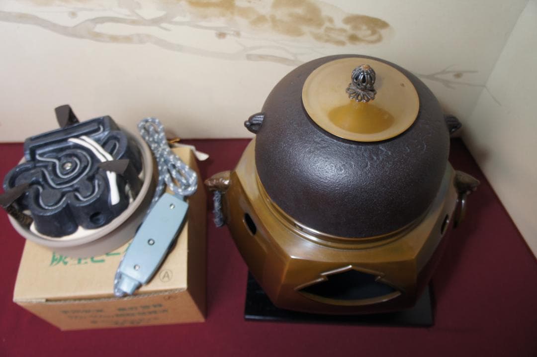 ☆美品 未使用 在銘真形釜添え 唐銅六角風炉 500W電熱器(可変)送料込み