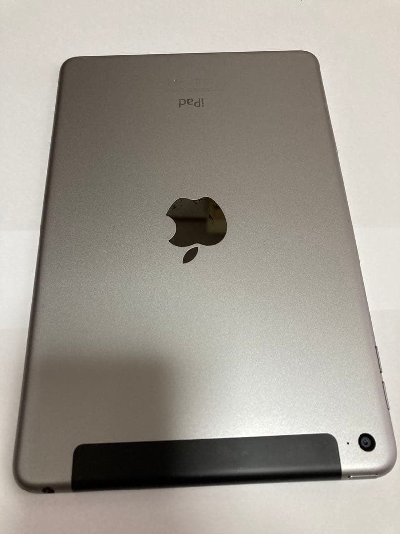 iPad mini 4 シルバー 64GB Wi-Fi セルラー　simフリー
