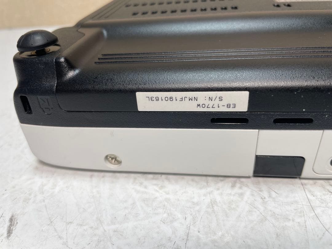 エプソン EB-1770W 超ポータブルプロジェクター。