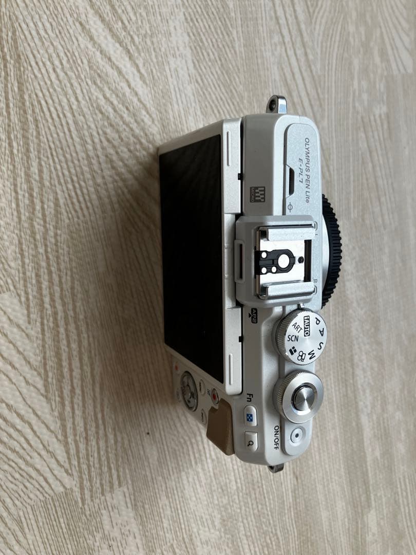 OLYMPUS PEN Lite e-pl7 ミラーレス一眼　ジャンク品
