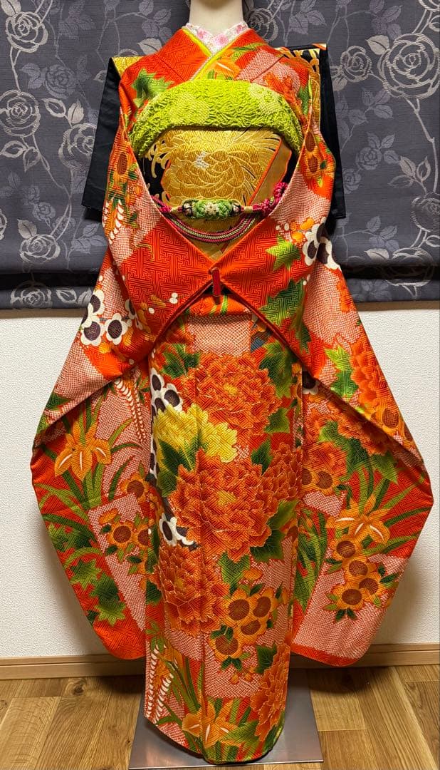 正絹振袖フルセット★金駒刺繍★大輪花紋様★オレンジ色