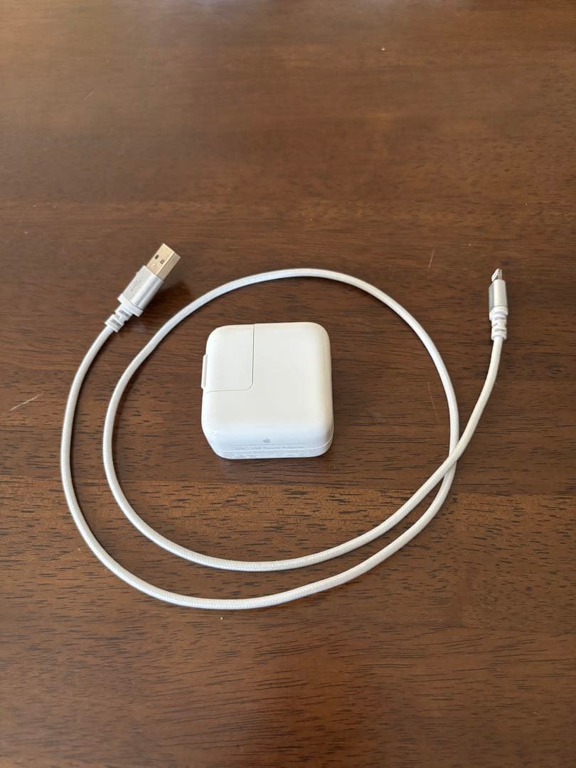 Apple iPad (第7世代) 32GB Wi-Fi＋Cellularモデル