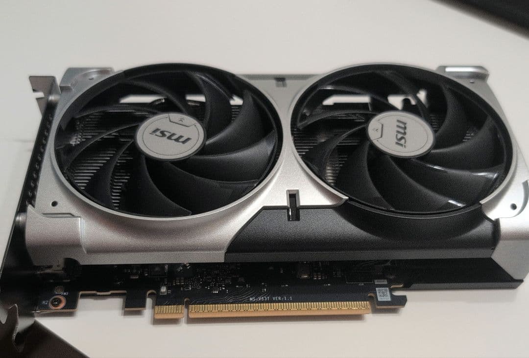 ほぼ新品　MSI GeForceRTX5060 8G VENTUS 2X OC