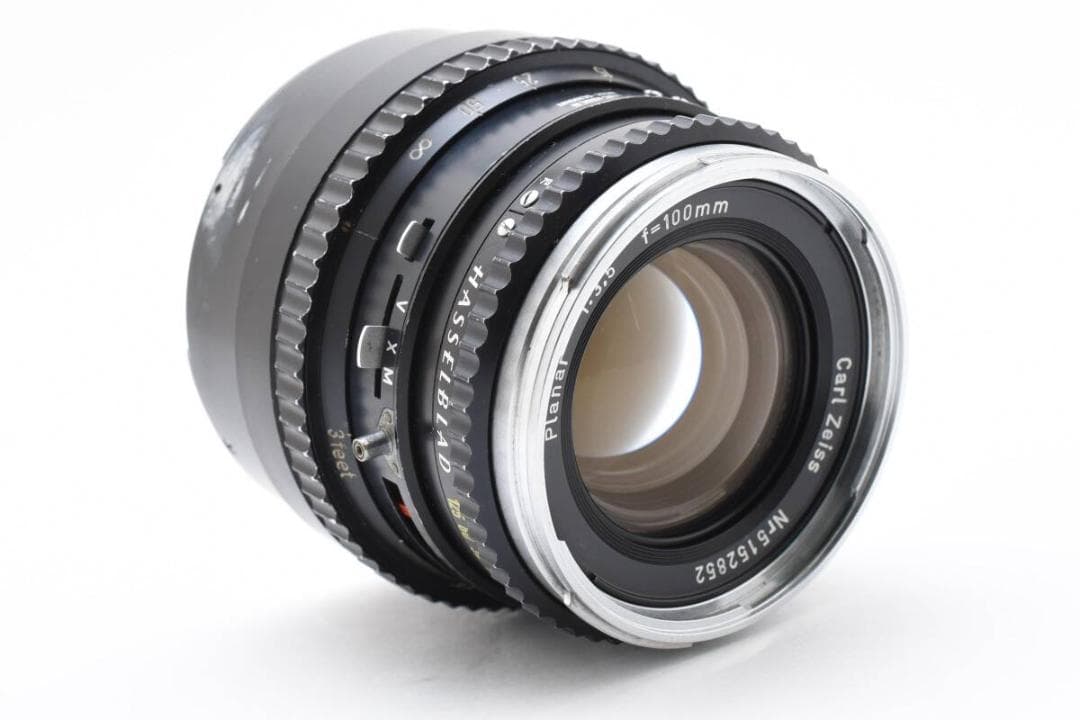 とも　HASSELBLAD Planar 100mm F3.5 先白
