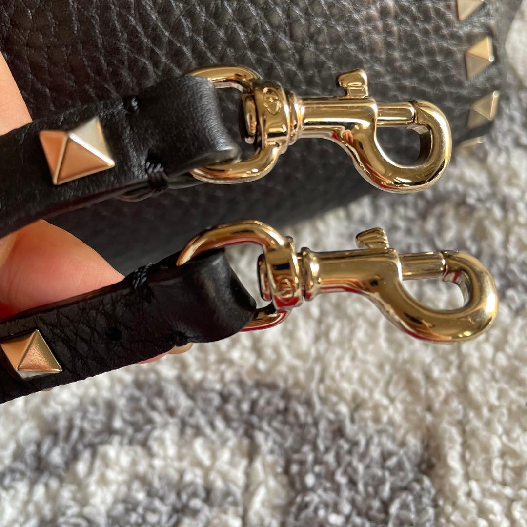 超美品　VALENTINO ヴァレンティノスタッズ付きショルダーバッグ2WEY