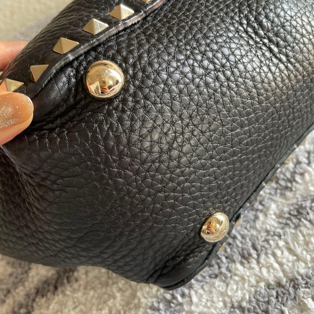 超美品　VALENTINO ヴァレンティノスタッズ付きショルダーバッグ2WEY