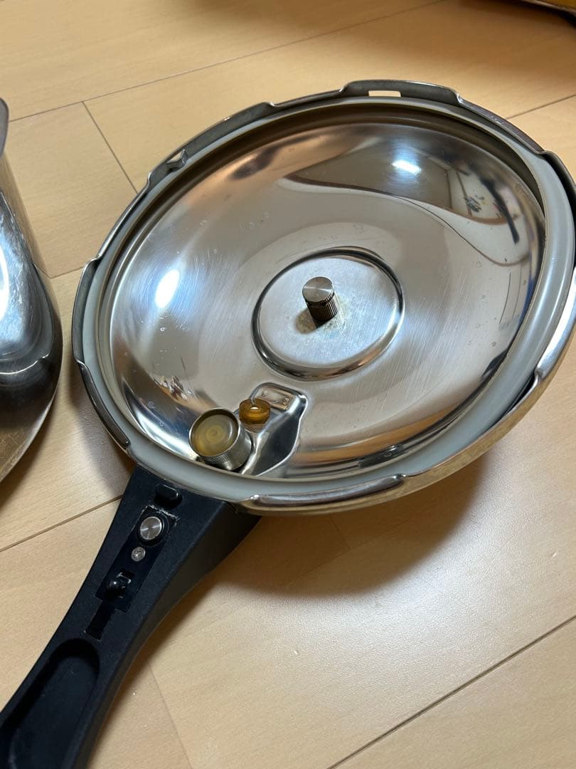 アサヒ軽金属工業 5.5L型 ※おもり2種類あり　1升炊き 日本製 圧力鍋