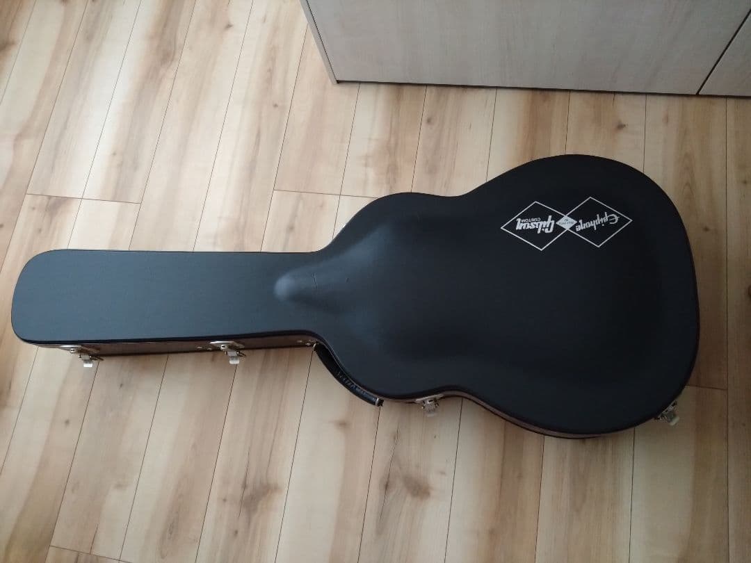 アコースティックギター サンバースト ハードケース付き