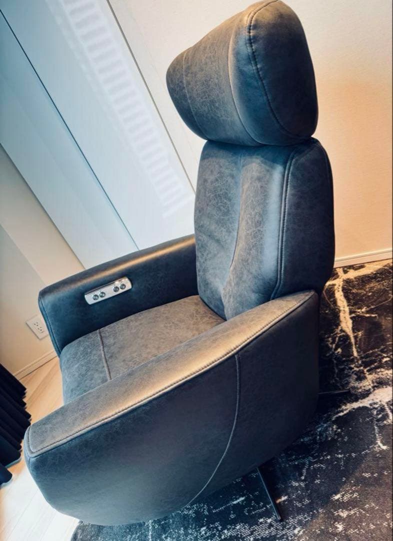 【新品未使用】【送料込み】電動リクライニングチェアレザーテック革　人気カラー