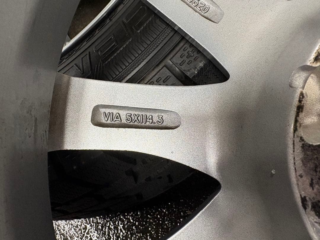 スタッドレスタイヤホイール 4本セット 205/60R16