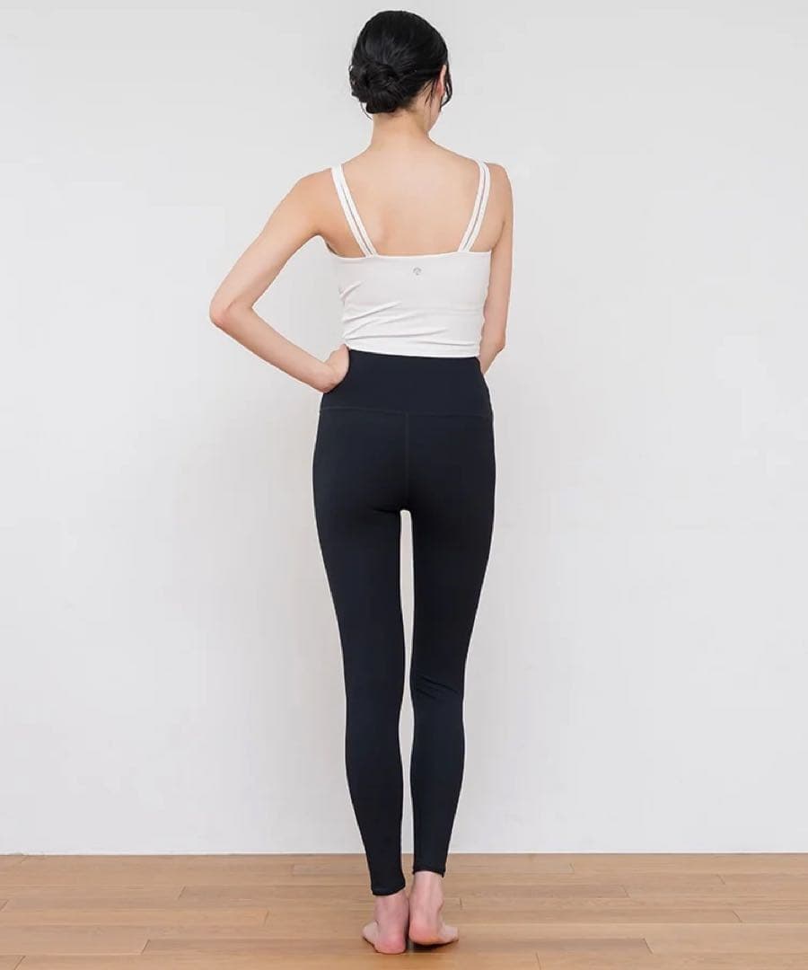 【SUKALA】ショートクロスキャミソール＆レギンスセットアップ M