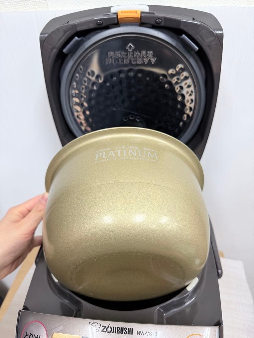 象印 ZOJIRUSHI IH炊飯ジャー NW-VS10 1.0L 2023年製