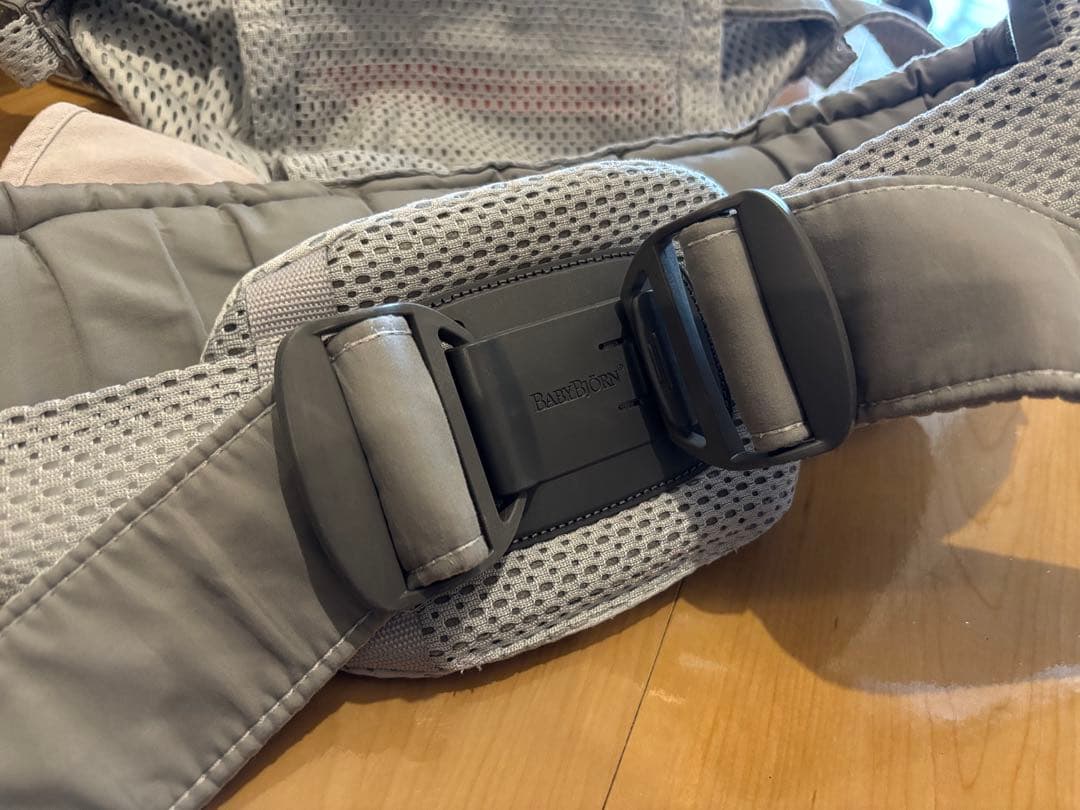 【極美品】ベビービョルン　ハーモニー　抱っこ紐　グレー