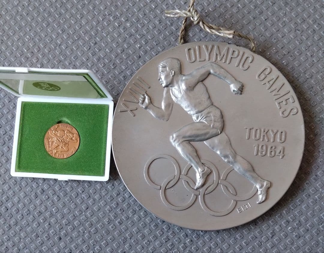 ヴィンテージ品　オリンピック、皇室、万博等　メダル19点セット