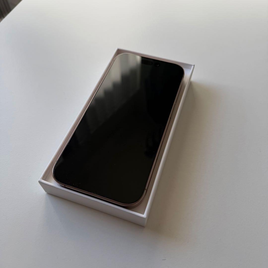 iPhone 16 pro 256GB デザートチタニウム　SIMフリー　中古