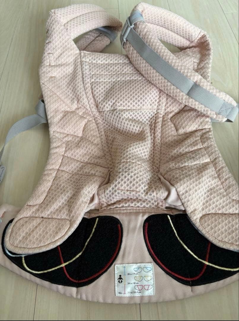 メッシュ抱っこひも ピンク　　エルゴ