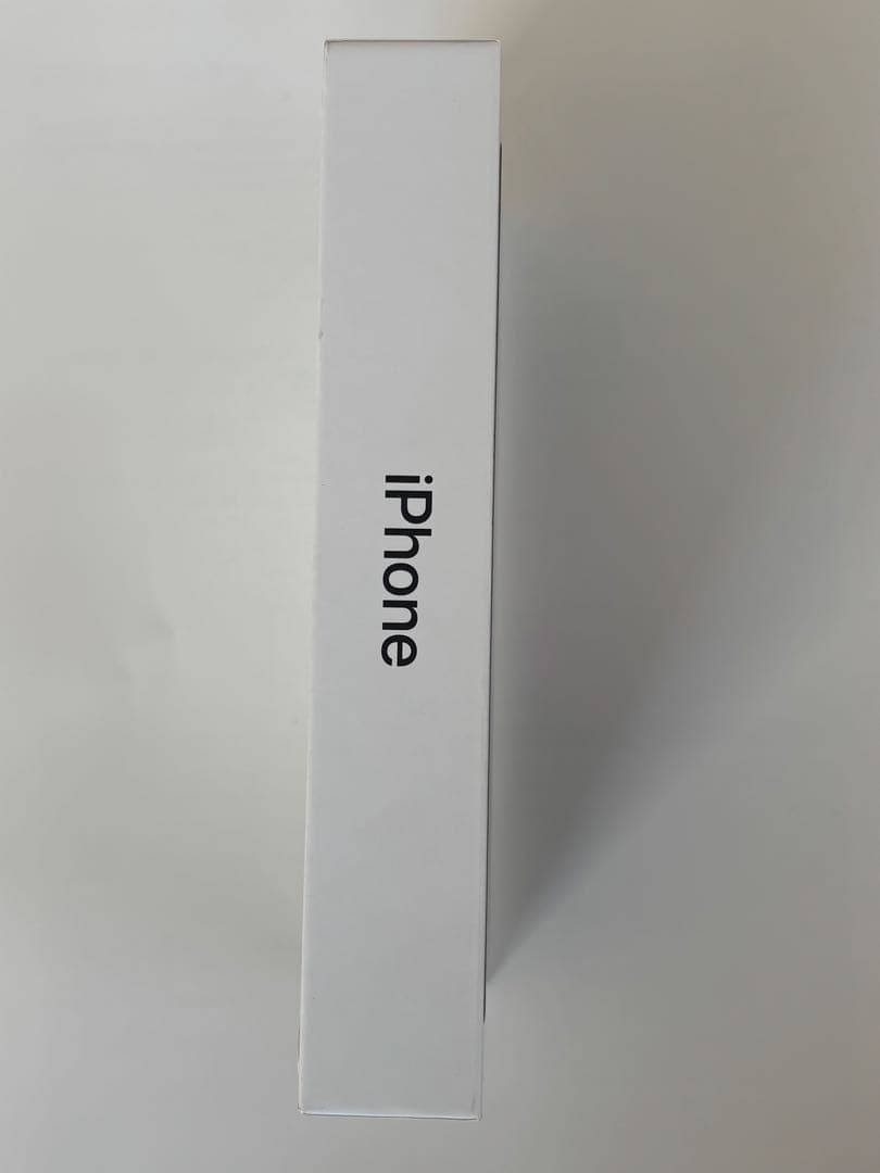 [新品　未開封] iPhone 14 128GB (ガラスフィルム2枚付)