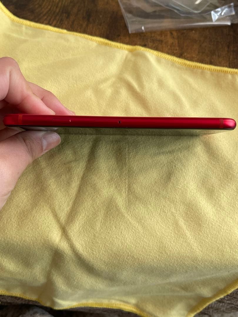 iPhone SE2 第2世代 128GB レッド ②