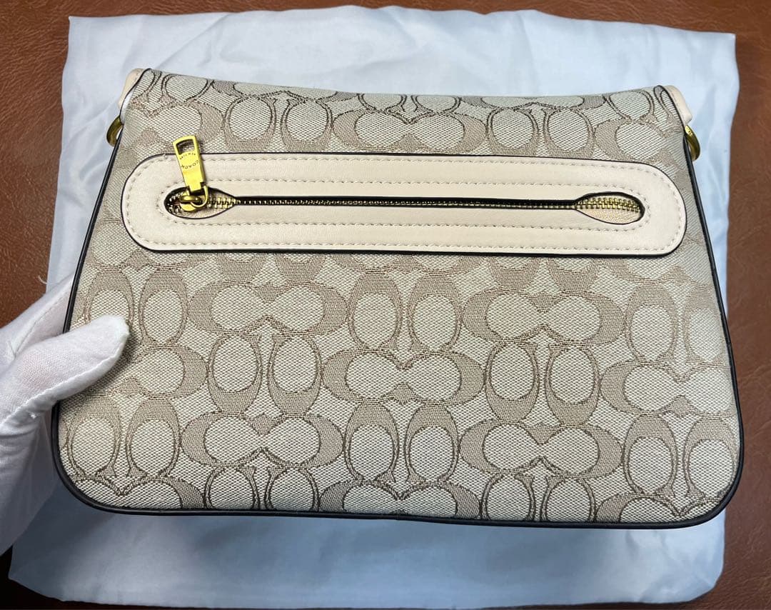 COACH シグネチャー Cバックル フラップ ショルダーバッグ