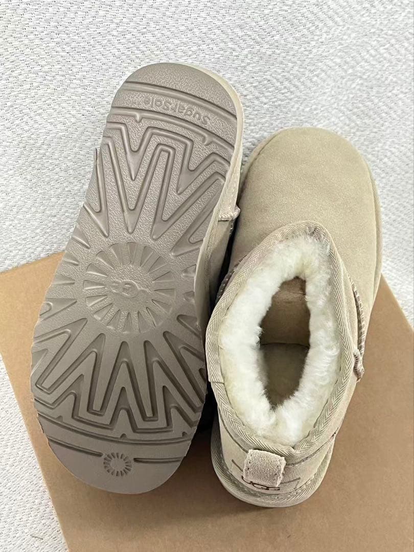 UGG クラシック ウルトラミニ プラットフォーム 厚底 ベージュ 23.5cm