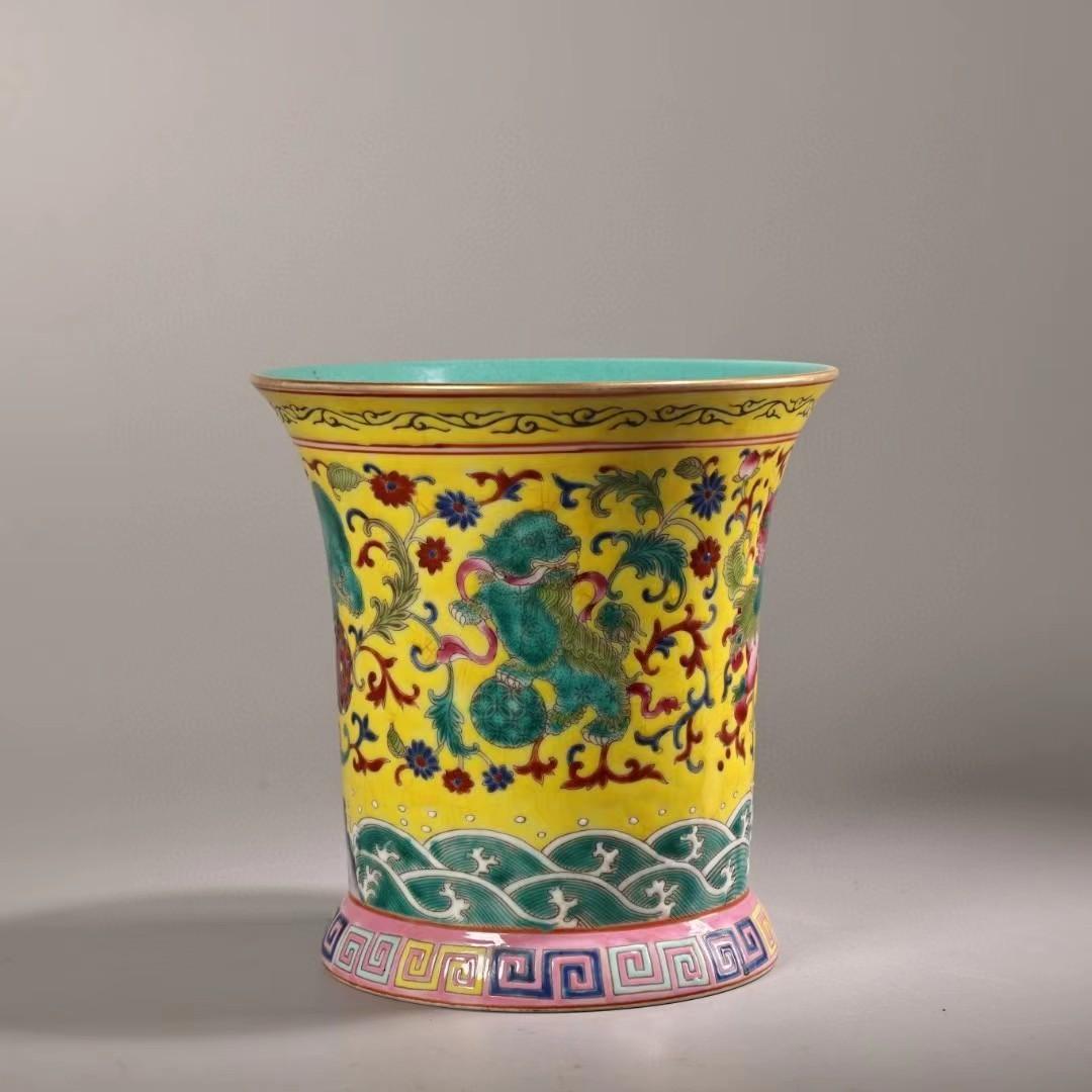 中国古美術・珍蔵珐琅彩粉彩陶磁器のペン立・書道品・純手描き・案頭・文房具・箱付き