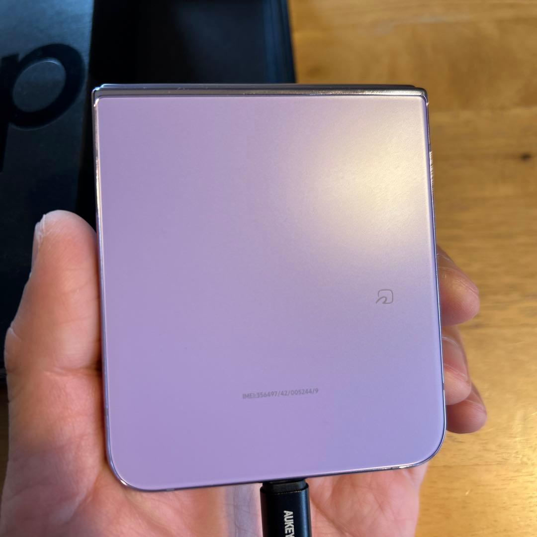 Galaxy z flip4 楽天版 simフリー　美品