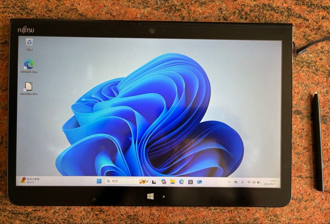 Fujitsu アローズTab Q775/K 13.3インチ　パソコンセット