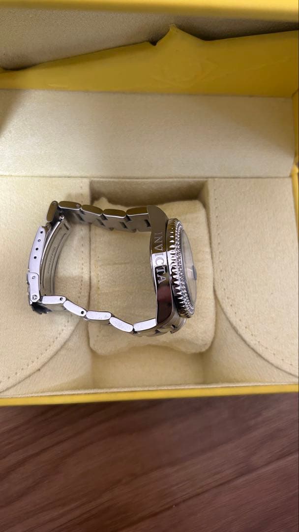 INVICTA 腕時計　スヌーピー