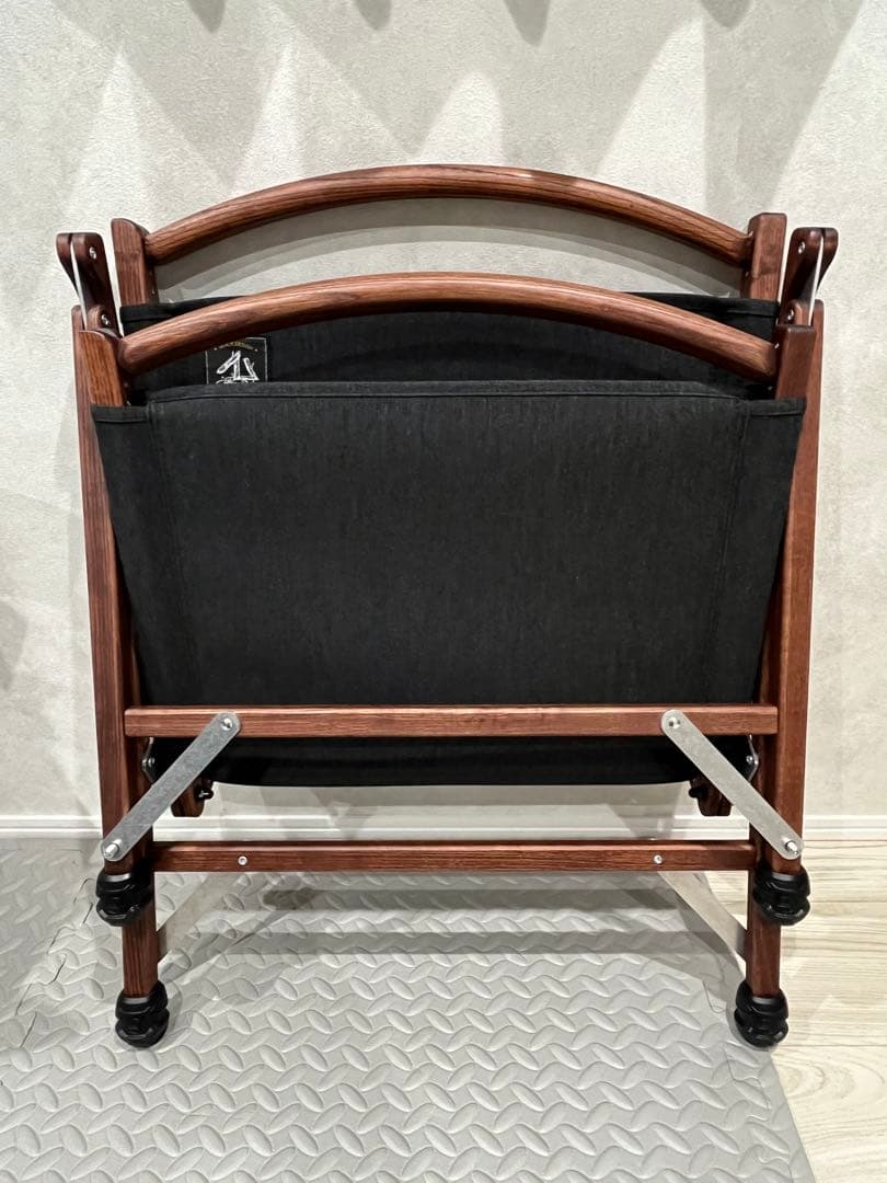 ブラックデザイン　チェア　ブラック