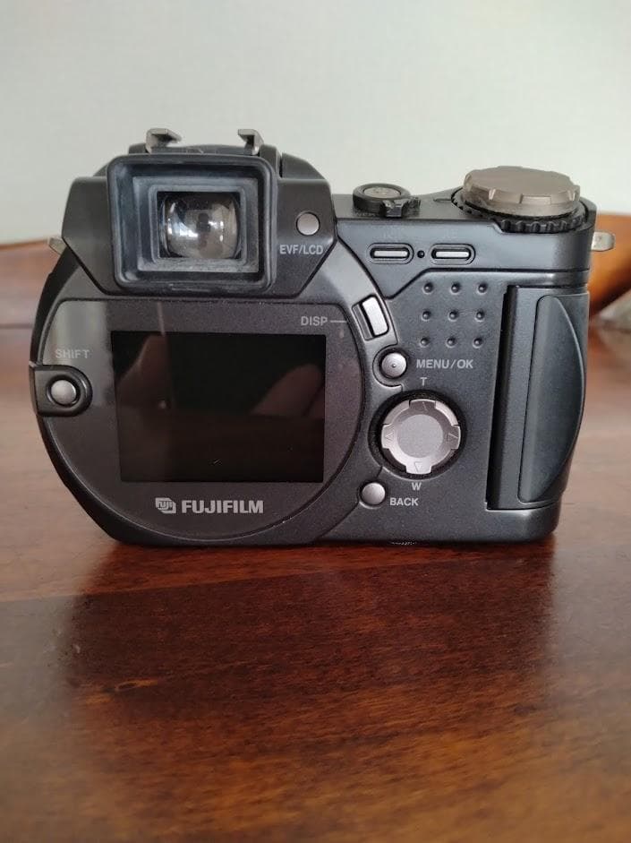 デジタルカメラ FINEPIX6900Z