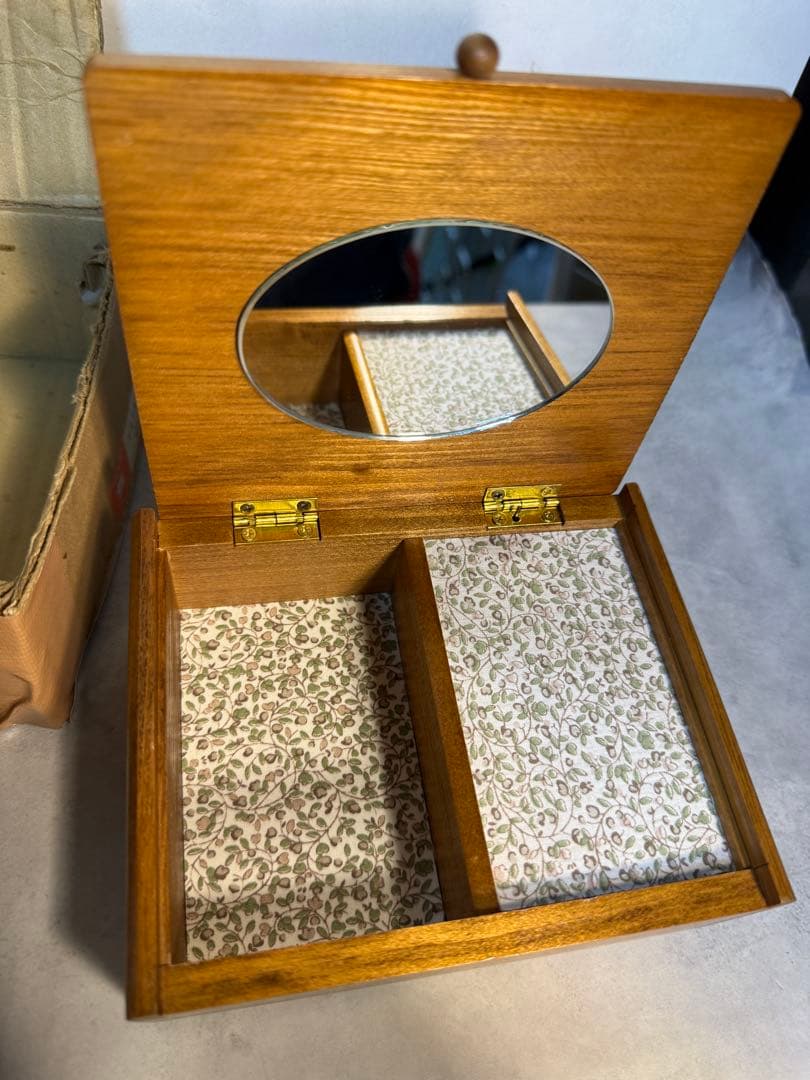 リトルグレイラビット 木製オルゴール Sankyo 日本製 箱付　昭和レトロ